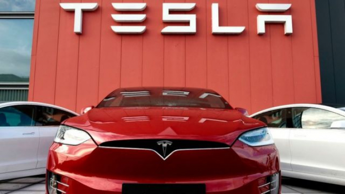 Tesla, güvenlik sorunları nedeniyle 475 binden fazla aracını geri çağırdı 