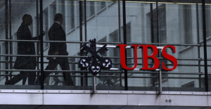 Zürih Merkezli İşviçre Bankası UBS Bundan sonra Türk Lisrası ile ilgili rapor yayınlamayacaklarını açıkladı.